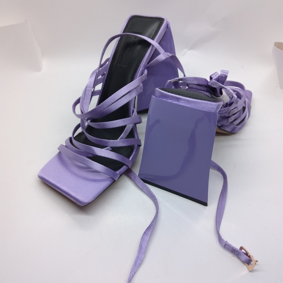 TopShop Rio Strappy High Heel Sandals in Lilac - Picture 3 of 8